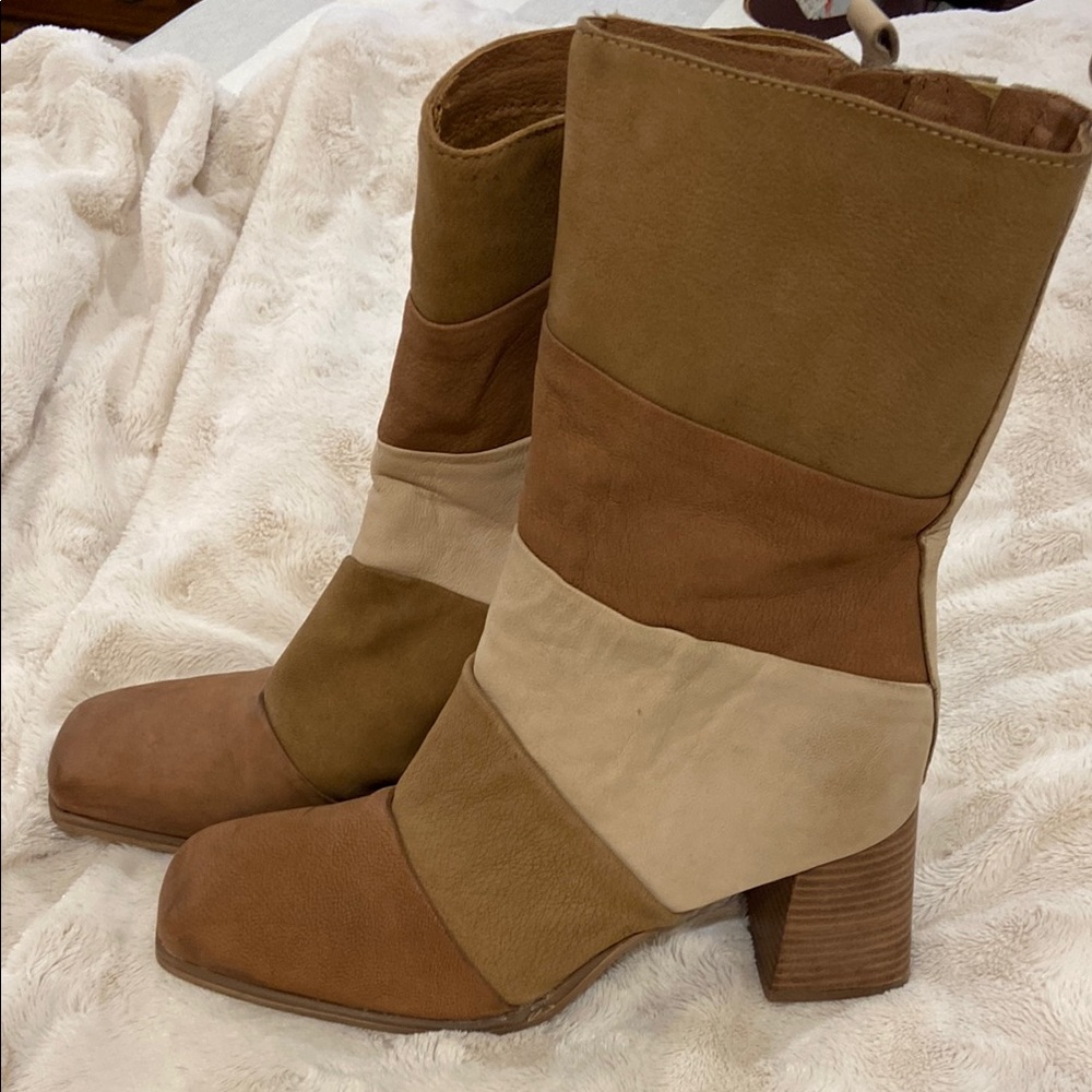 Stylish Women's Tan and Brown Boots